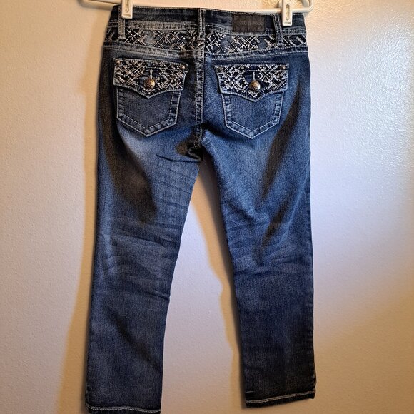 Zco Denim Jean Capris With Embroidered Flap Pockets&Rhinestone Embellishments - Picture 2 of 8